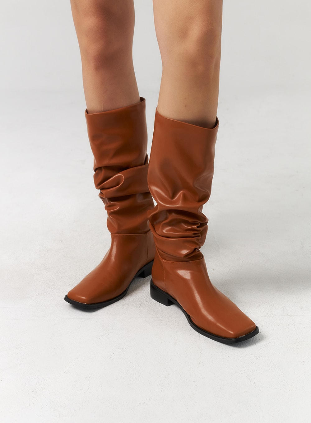 Quadratic Toe Knee-High Boots CU329