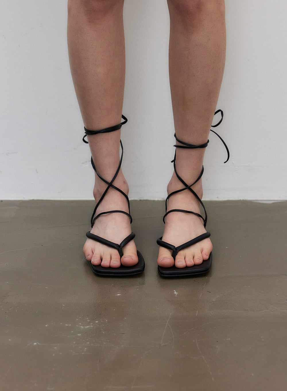 Flat Sandals IY325