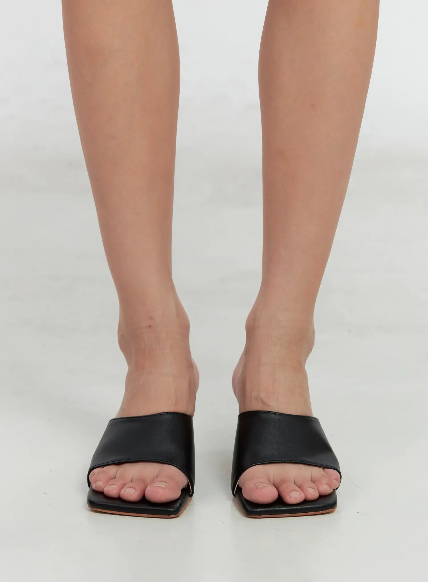 Square Toe Mule Sandals IS516