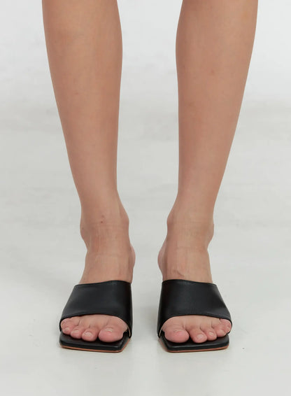 Square Toe Mule Sandals IS516