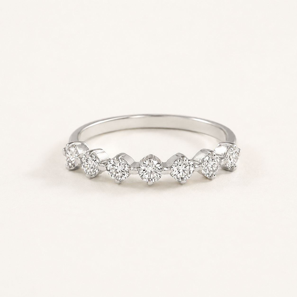 Roos | Ring Goudkleur Geometrie Cubic Zirkonia Minimalistische Stapelringen