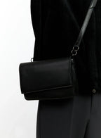 Minimalist Medium Crossbody Bag IO531