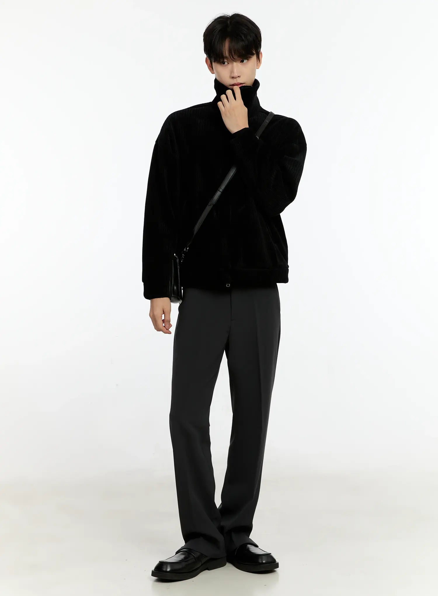 Minimalist Medium Crossbody Bag IO531