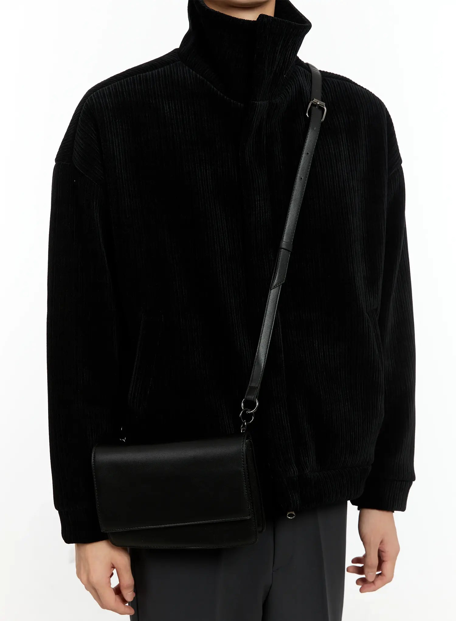 Minimalist Medium Crossbody Bag IO531