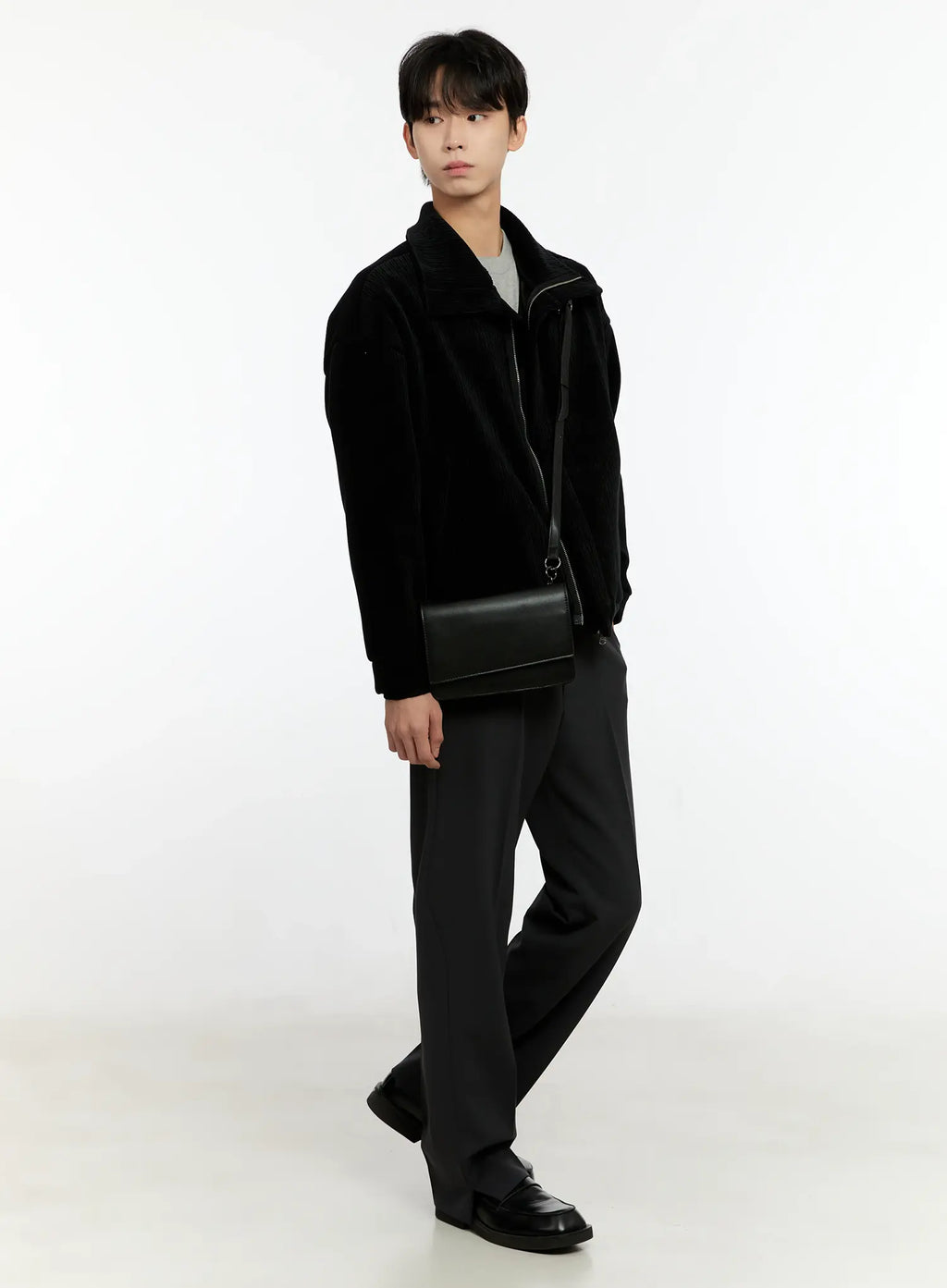 Minimalist Medium Crossbody Bag IO531