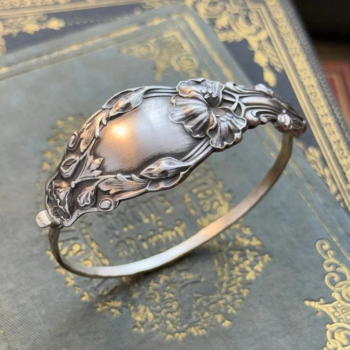 PetalCharm | Vintage Silver Bracelet