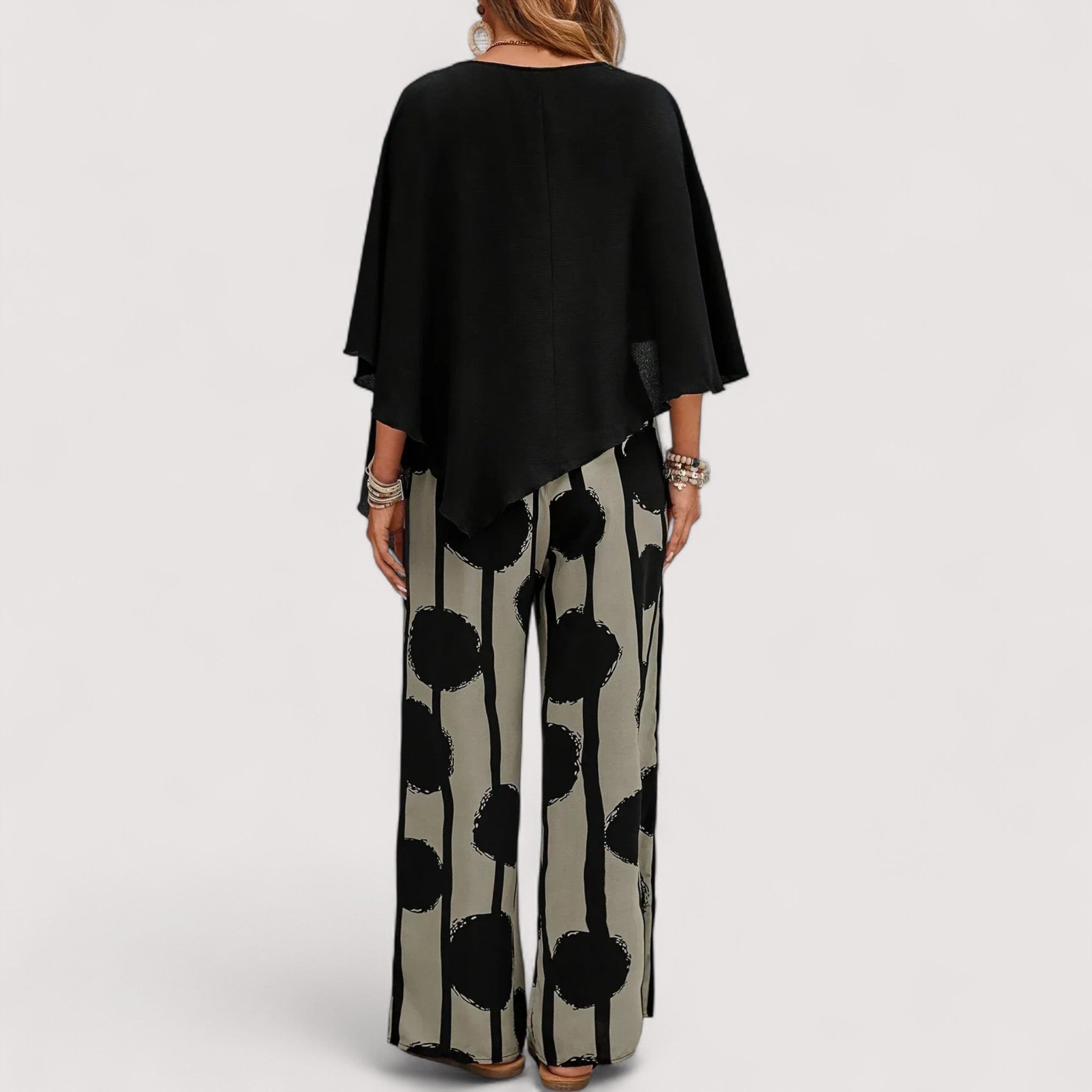 Ladies' Outfit – Asymmetric Print Set, Modern & Stylish