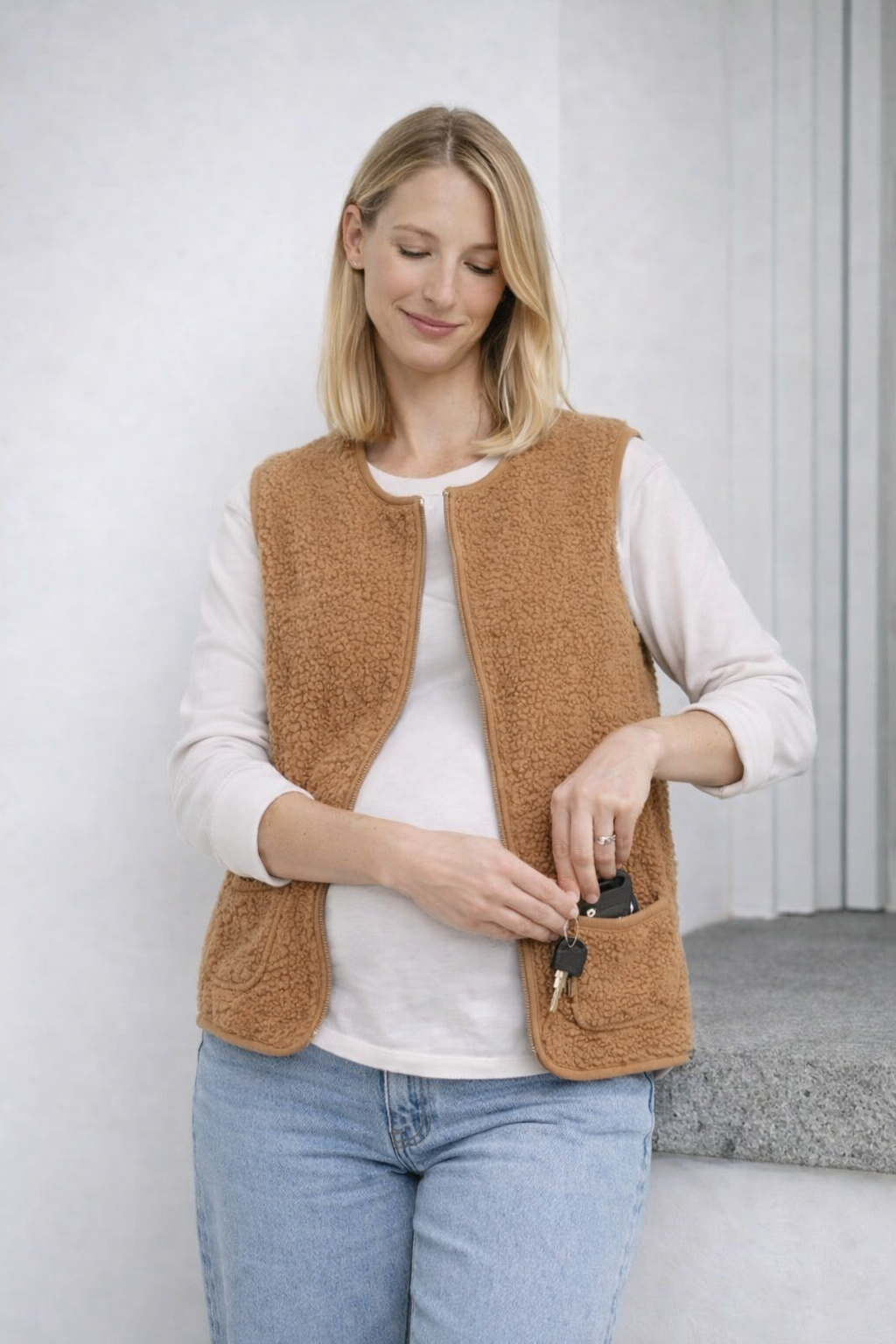 Alma | Sleeveless Brown Wool Maternity Jacket