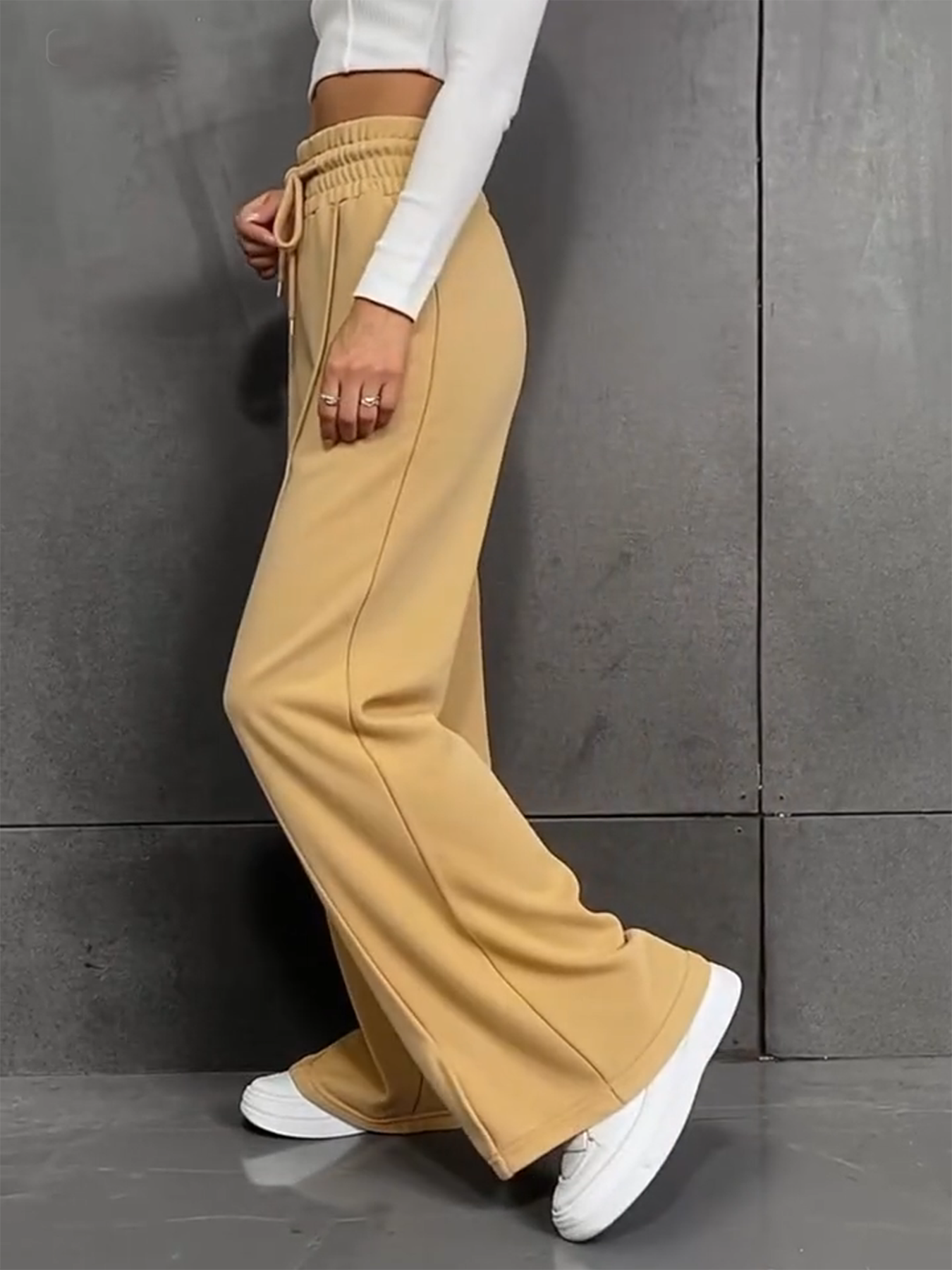 Trish | Loose Wide-Leg Trousers