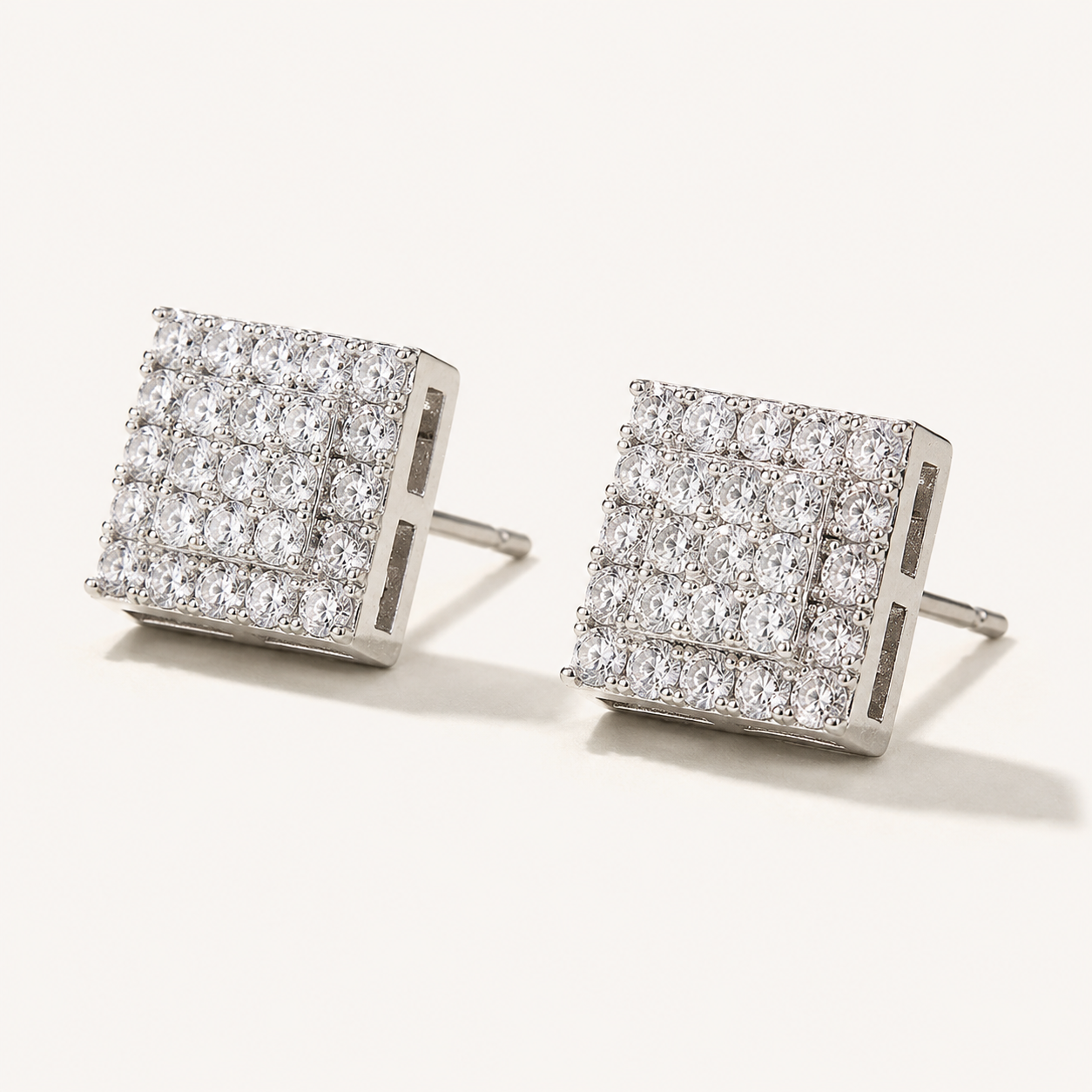 Zid | Sprankelende Zilveren Kleur Witte CZ Stud