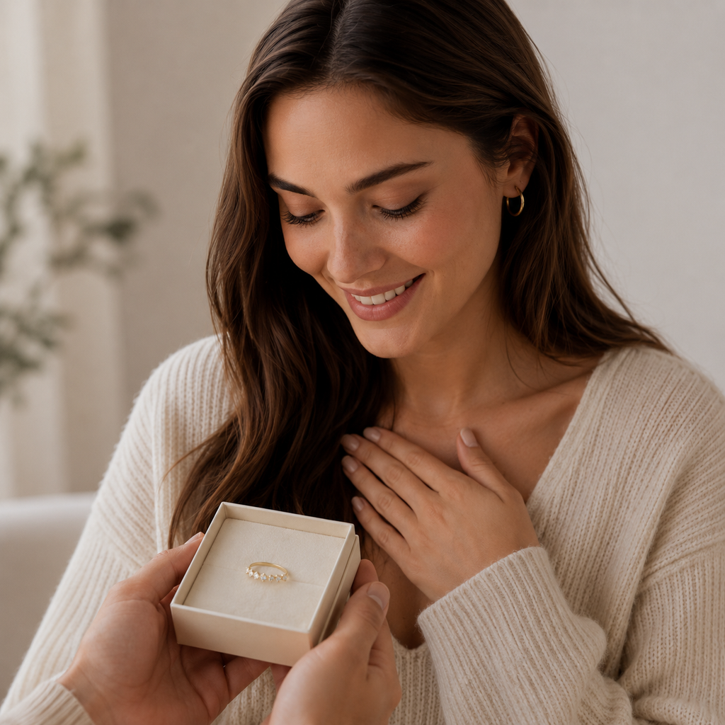 Roos | Ring Goudkleur Geometrie Cubic Zirkonia Minimalistische Stapelringen