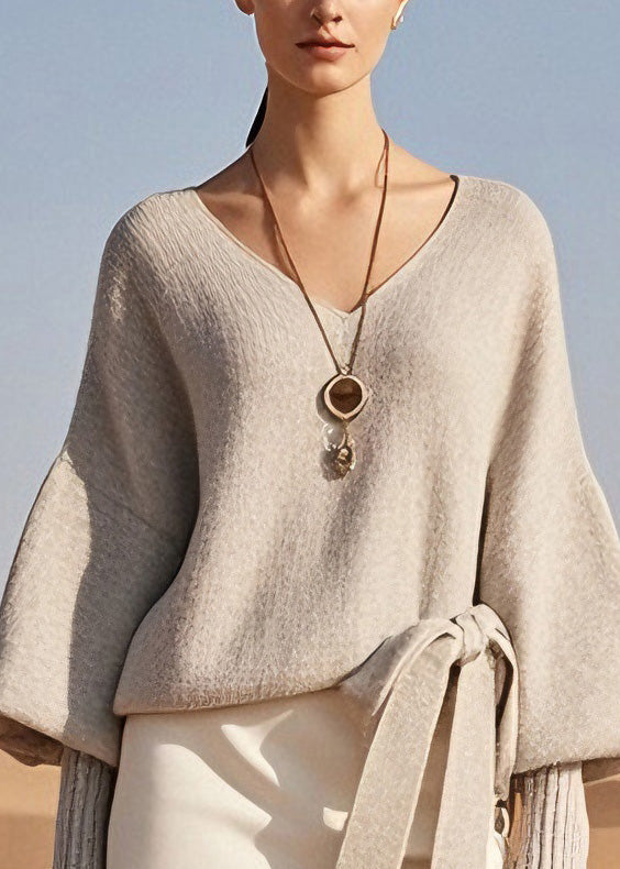 Vina | Knit sweater with V-neck and wrap tie