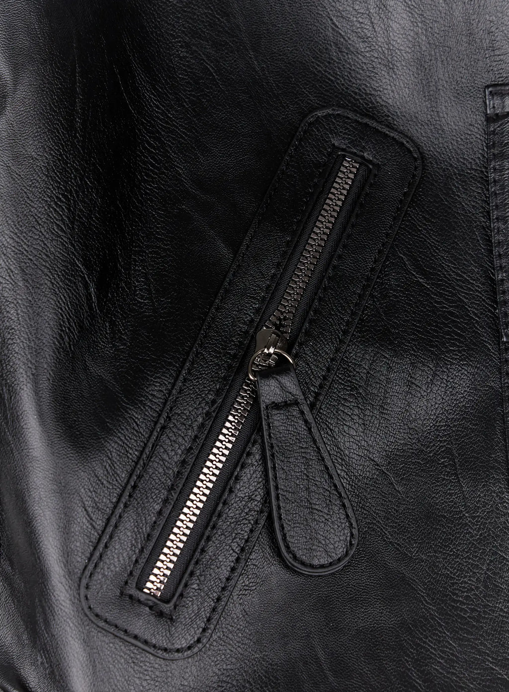 Versatile Shoulder Bag in Faux Leather IO502