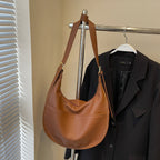 Len | Croissant Shoulder Bag
