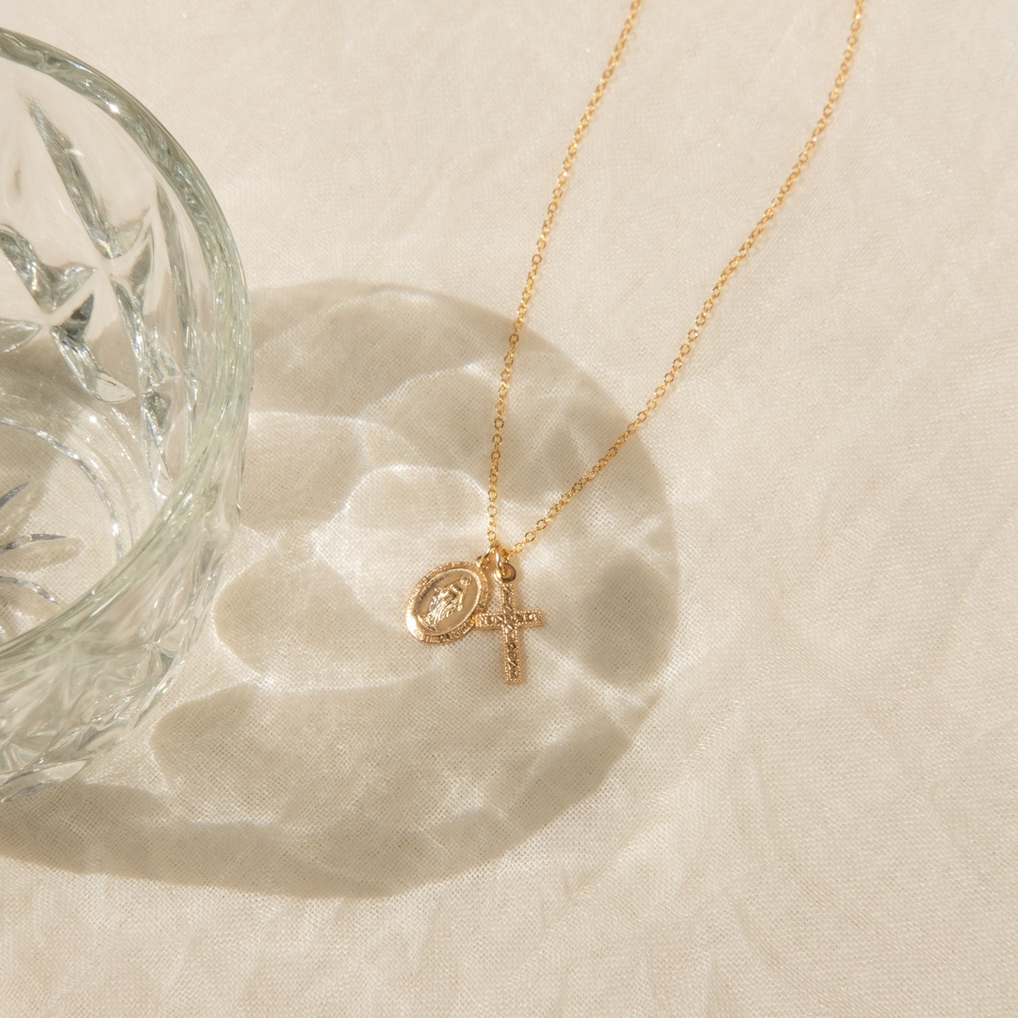 Small Pendant with the Virgin Mary and Cross