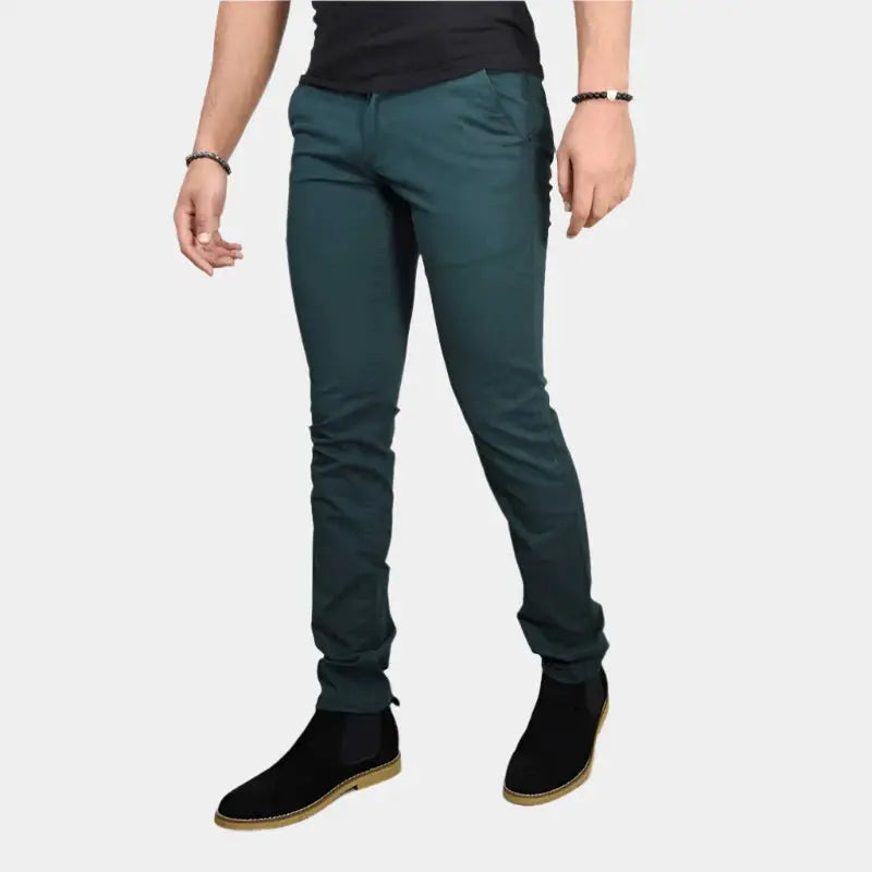 Figure-Hugging Trousers