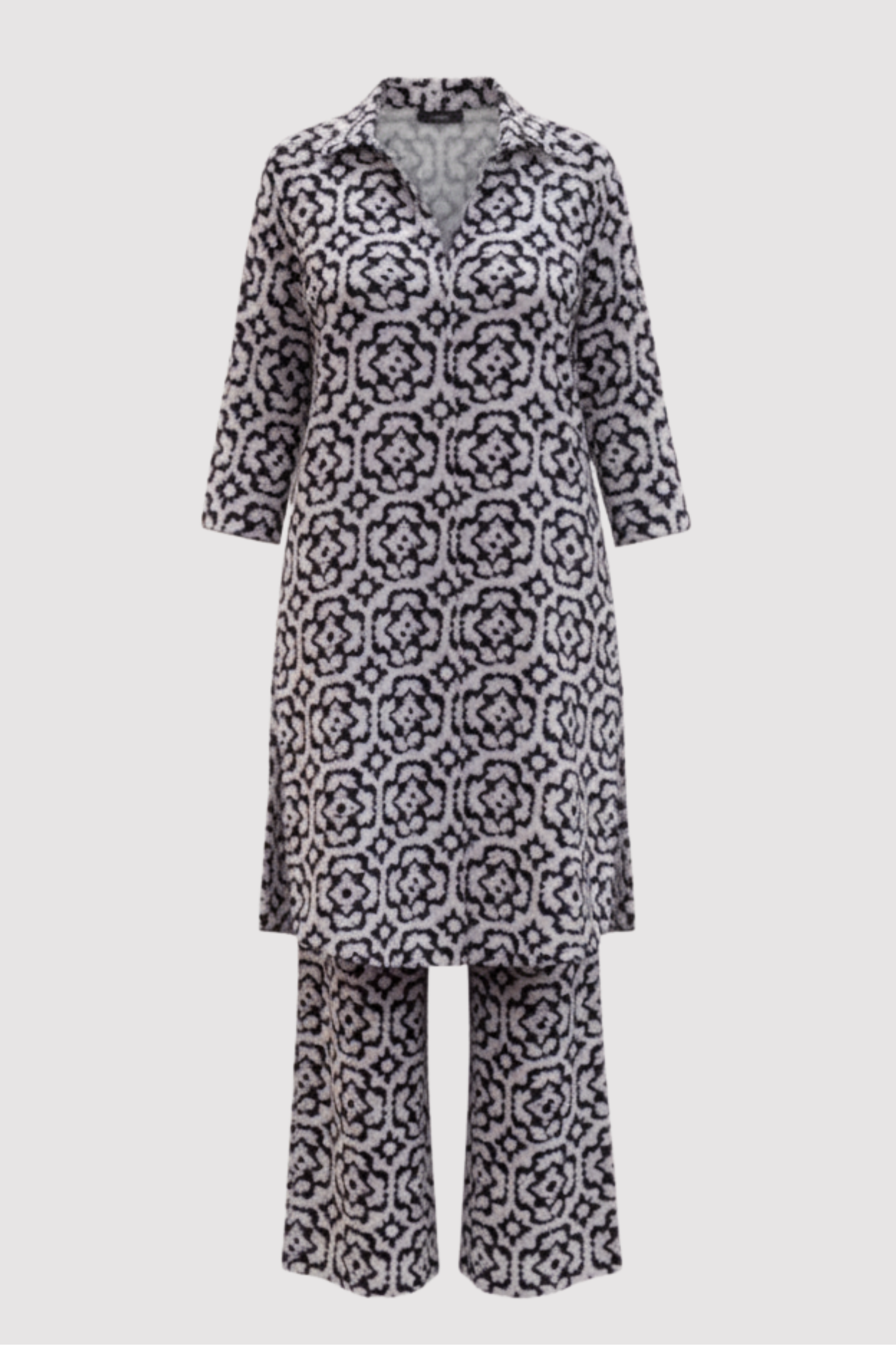 Ladies' Set – Geometric, Modern & Versatile