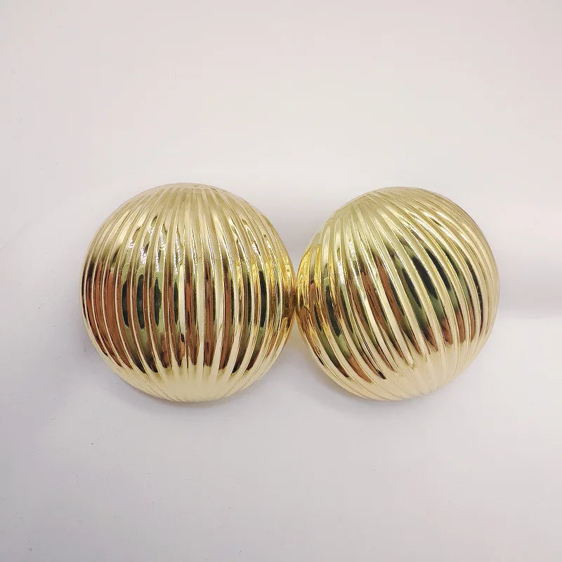 Violet | 3,5 Cm Grote Bal Geen Geperforeerde Oorclips Goud Geplateerd