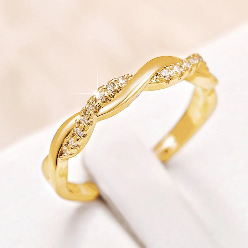 Wilg | Vinger Ring Twist Band met Sprankelende Cubic Zirconia