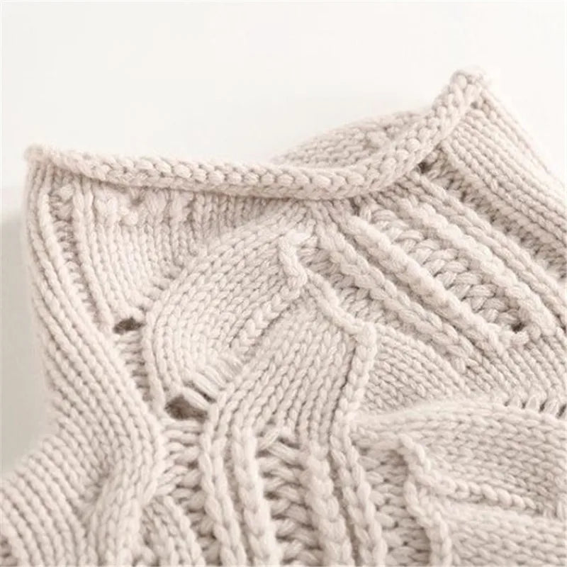 Ladies' Dress Timea – Elegant V-Neck and Relaxed Fit