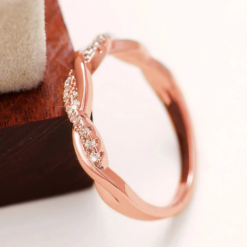 Wilg | Vinger Ring Twist Band met Sprankelende Cubic Zirconia