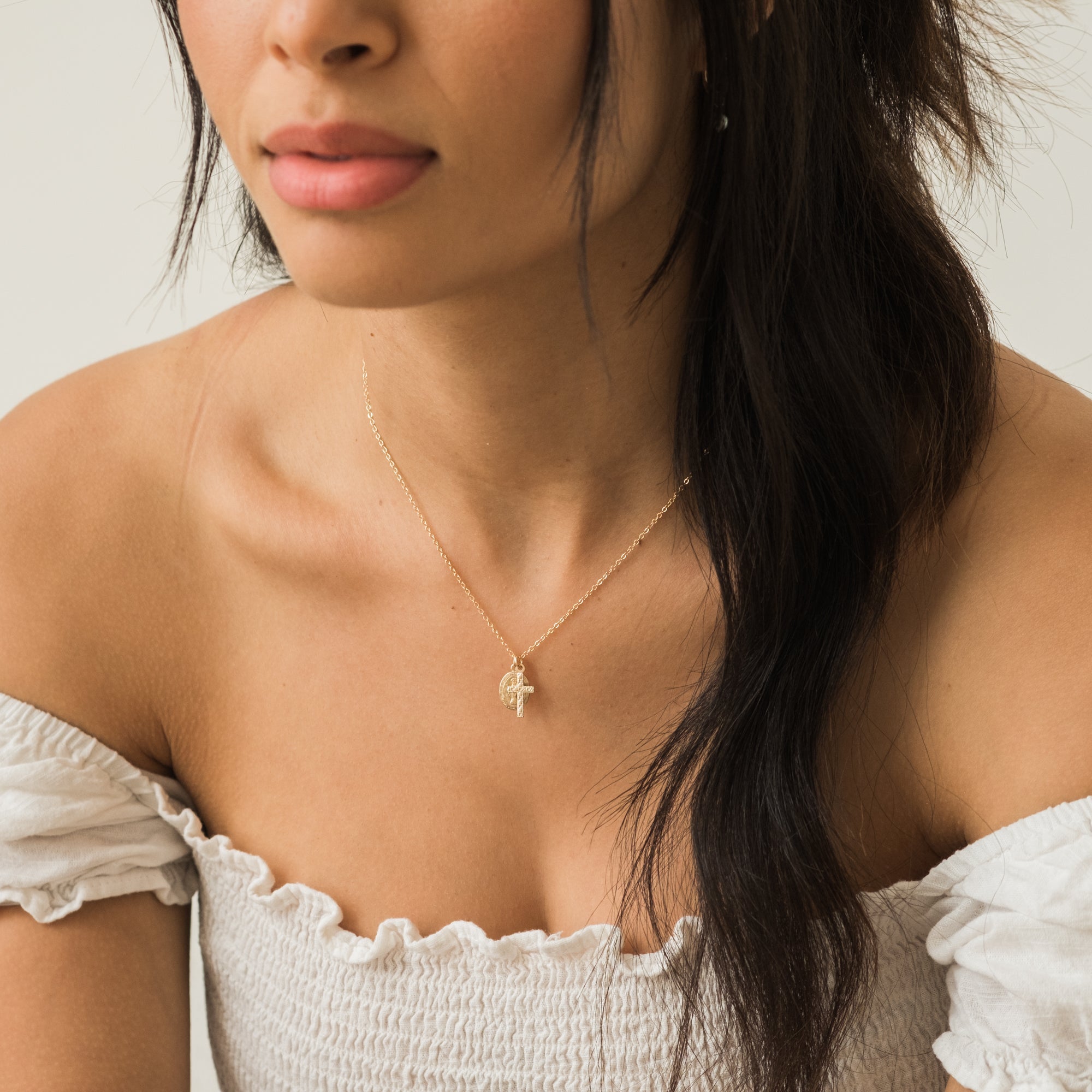 Small Pendant with the Virgin Mary and Cross