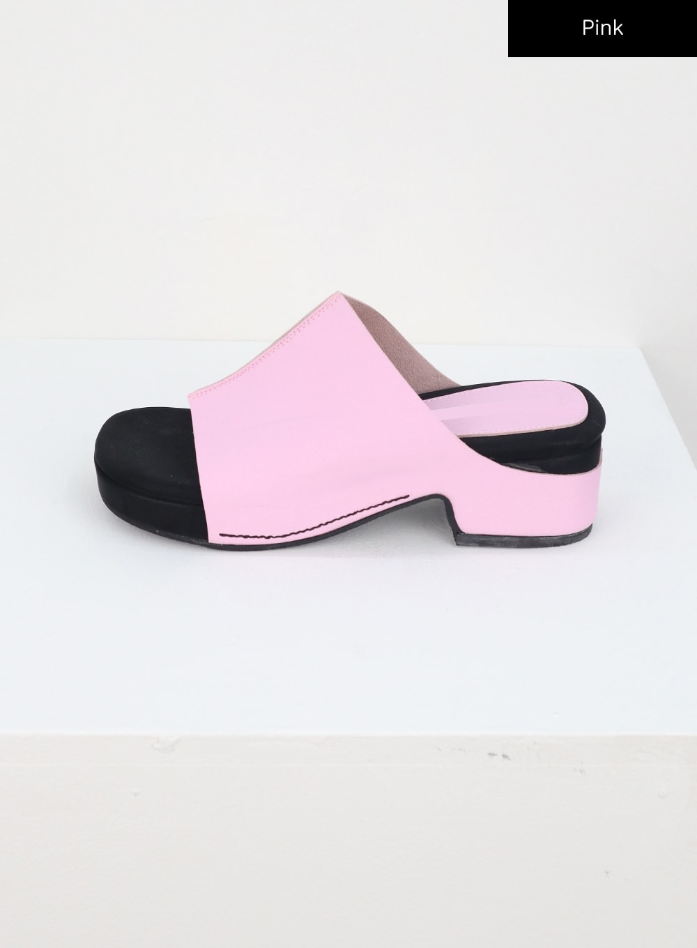 Low Heeled Slip-ons CU309