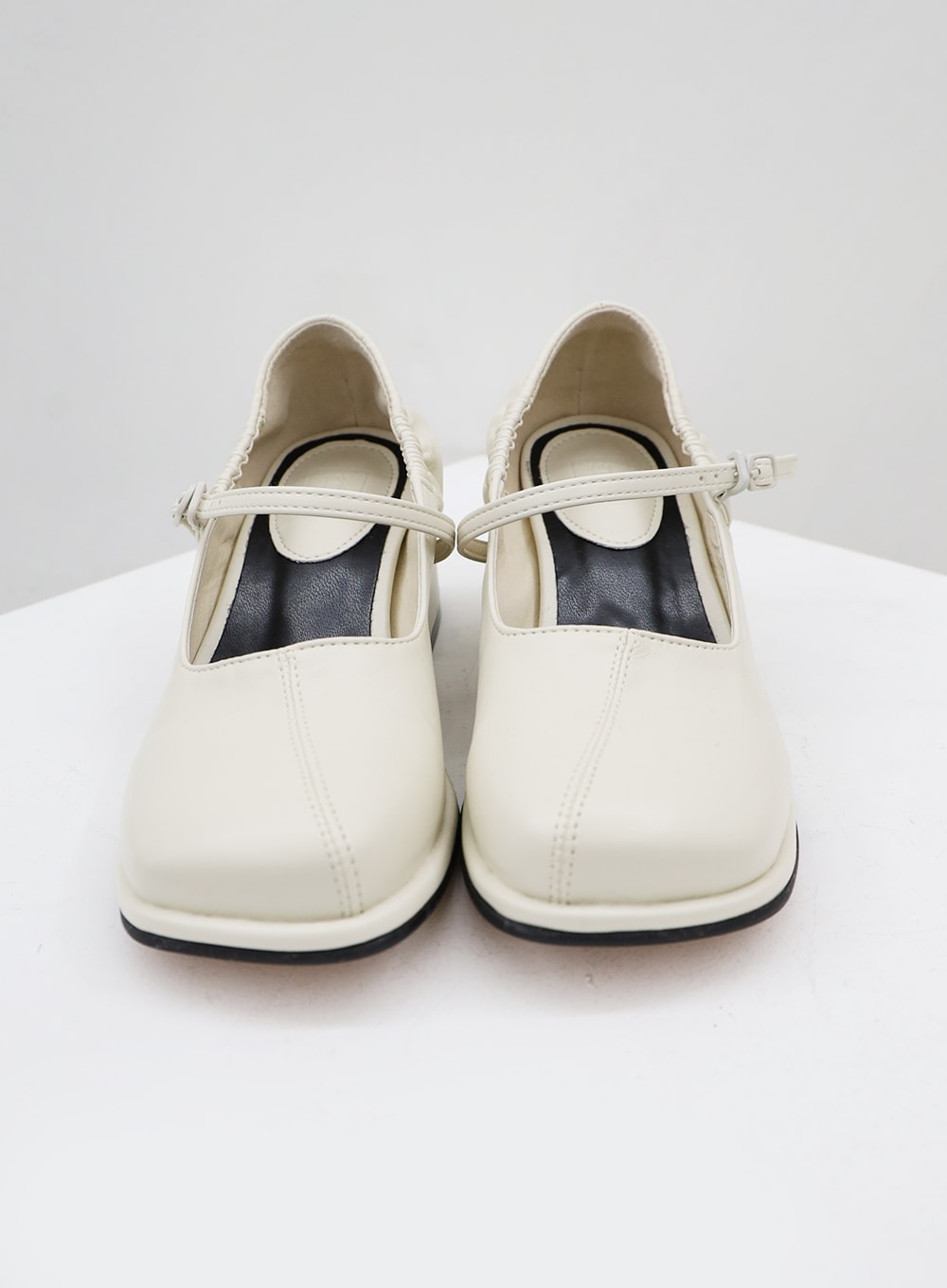 Round Heel Mary Janes BU5