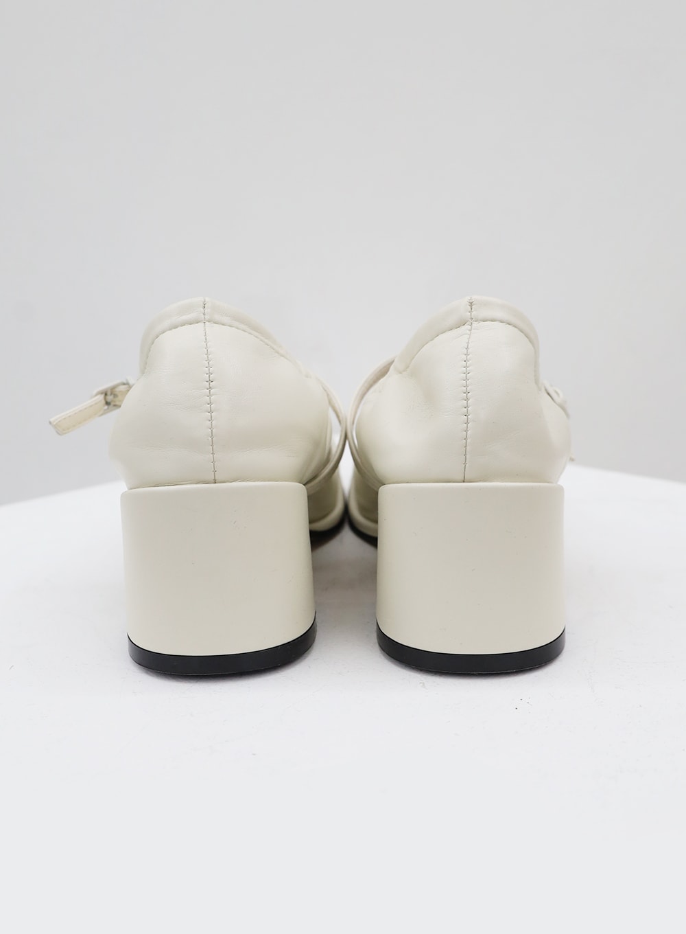 Round Heel Mary Janes BU5