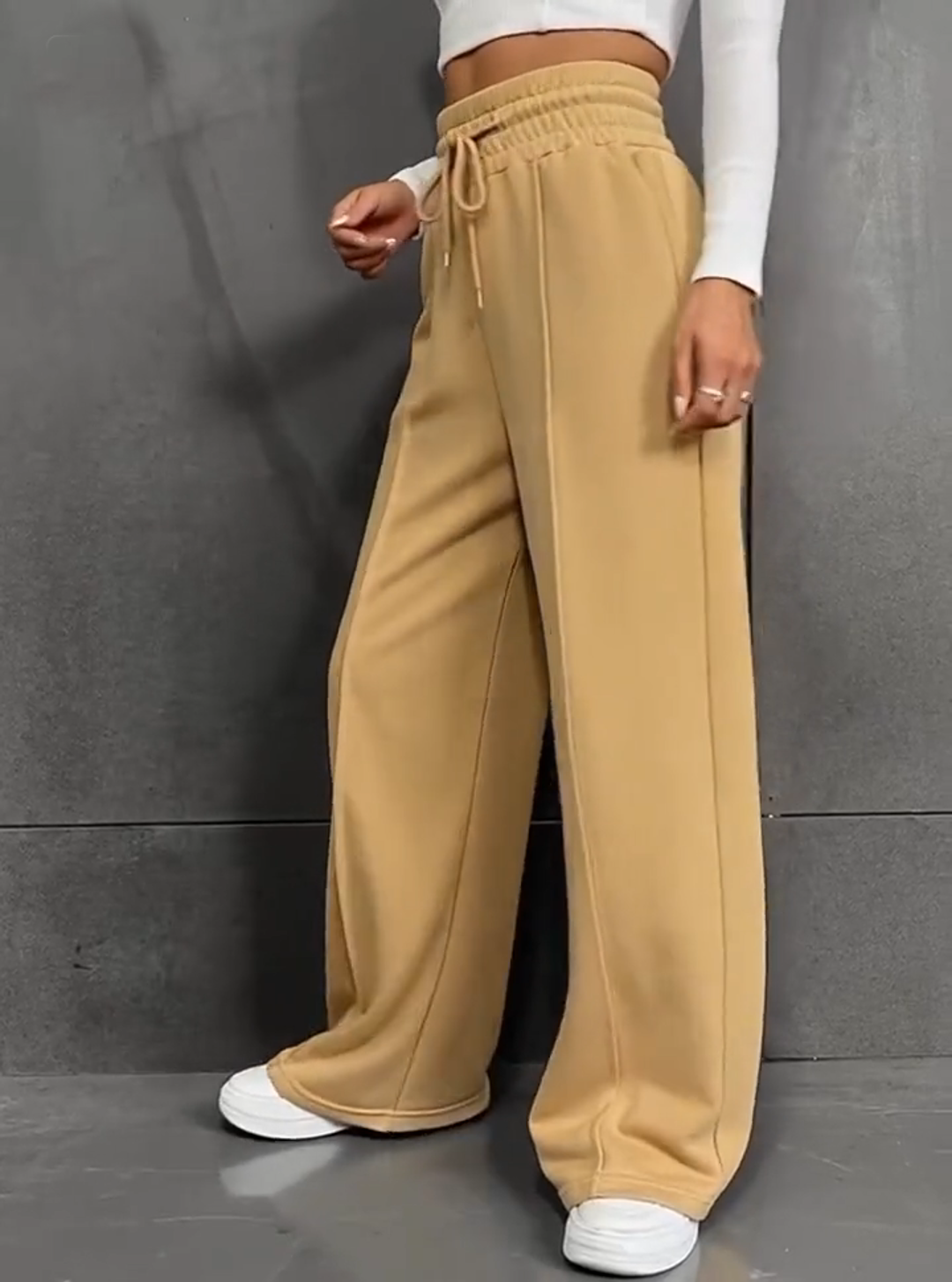 Trish | Loose Wide-Leg Trousers