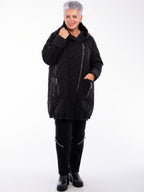 Isolde | Lightweight, quilted coat with a glossy surface