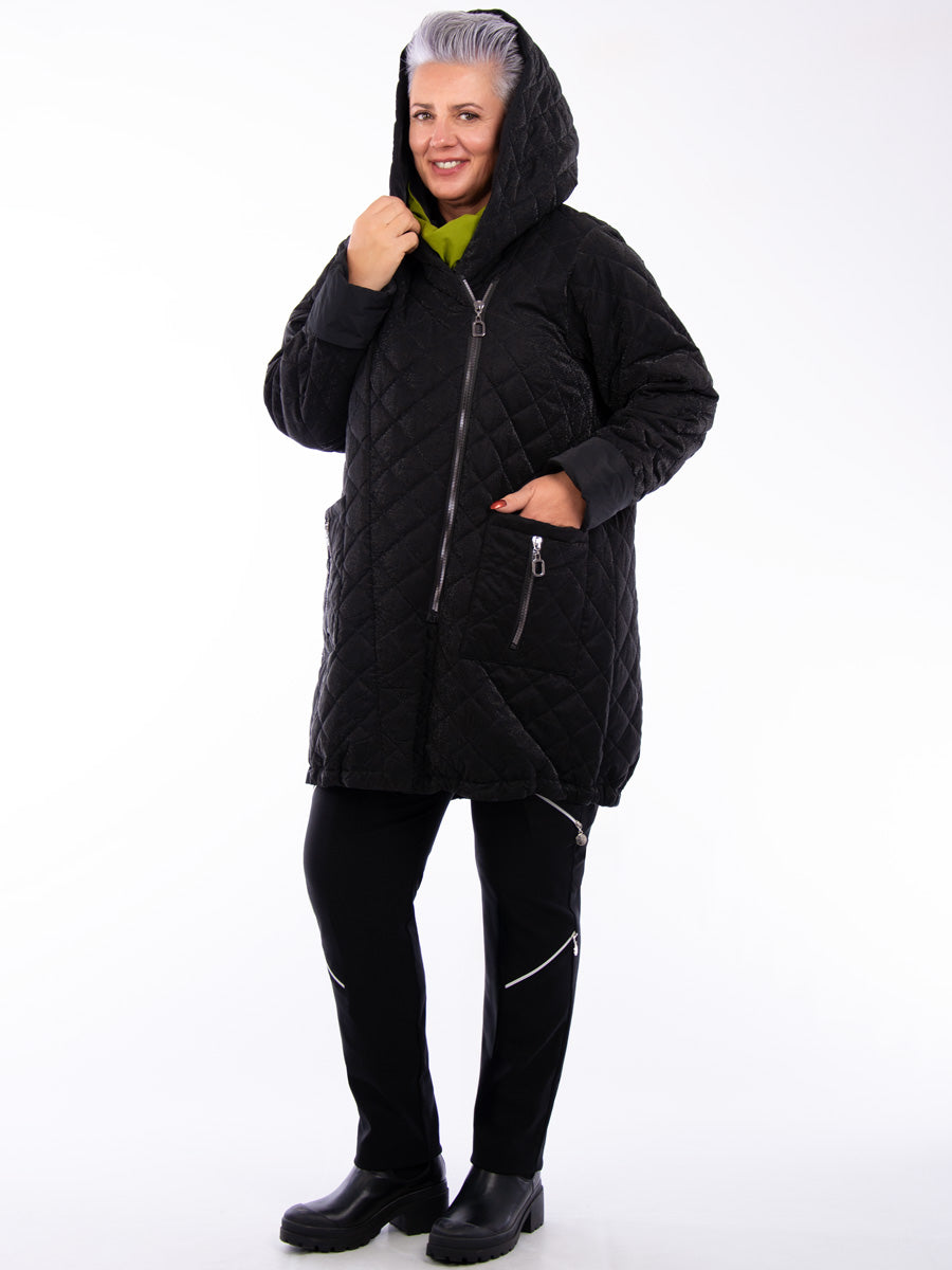 Isolde | Lightweight, quilted coat with a glossy surface