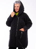 Isolde | Lightweight, quilted coat with a glossy surface