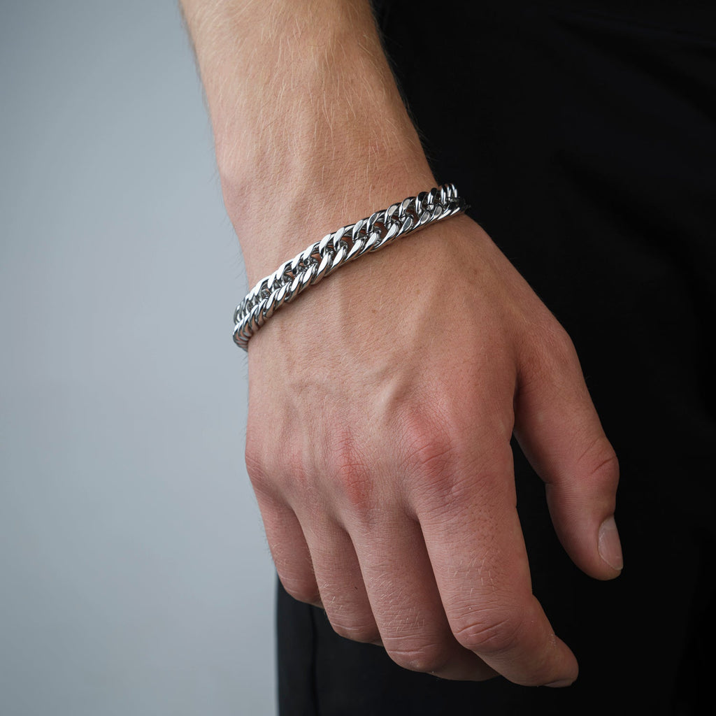 James | Platte 10 mm Cubaanse Schakelarmband in Zilver