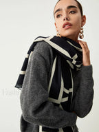 Geo | Scarf in Geometric Pattern