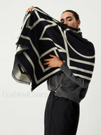 Geo | Scarf in Geometric Pattern